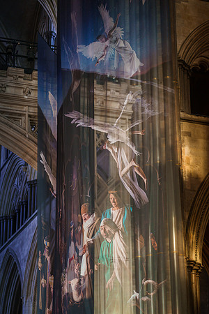 013 1stDec2020 Salisbury Cathedral - Advent decorations etc - Photo by Ash Mills