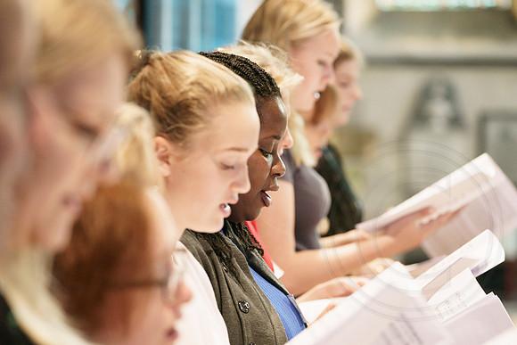 0102 30th Anniversary of Salisbury Cathedral Girls Choir - photo by Ash Mills