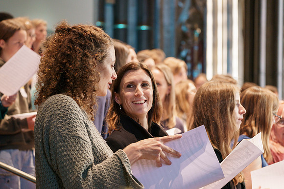0146 30th Anniversary of Salisbury Cathedral Girls Choir - photo by Ash Mills