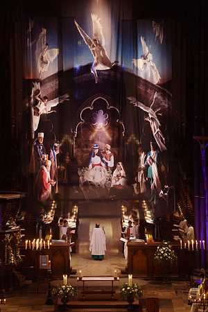 075 Salisbury Cathedral Carol Service - 22ndDec2020 - photo by Ash Mills