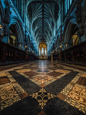 091 Lichfield Cathedral - 28thSept2015- by Ash Mills