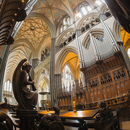 024  1stMay2018 - Salisbury Cathedral  - photo by Ash Mills