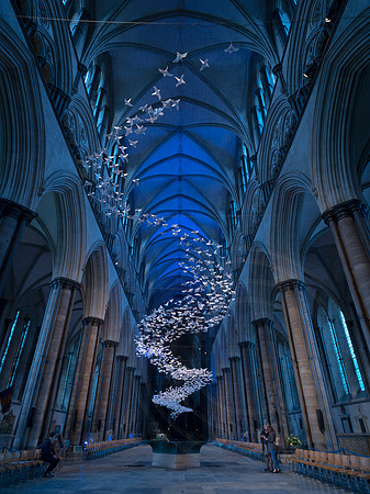 190  11thMay2018 - Les Colombes at Salisbury Cathedral - photo by Ash Mills