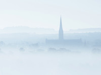 001 Salisbury Cathedral - Morning mist20180313_photo by Ash Mills