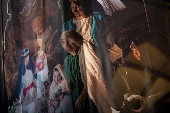 021 21stDec2019 - Salisbury Cathedral - New Nativity - Photo by Ash Mills