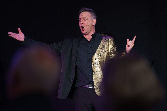 1217thNov24 - Celebrate Voice - Bet out Broadway - photo by Ash Mills
